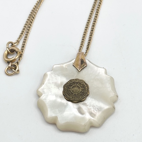 Antique mother of pearl abalone Shell pendant necklace - Picture 4 of 7